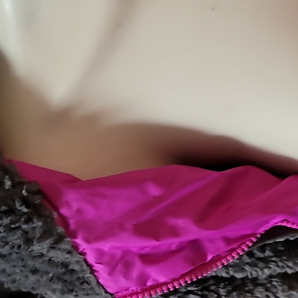 The North Face Fleece Jacket - Picture 7 of 8